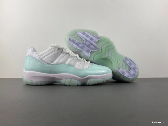  Jordan Low AH7860-103 11 Air “Igloo”  0512
